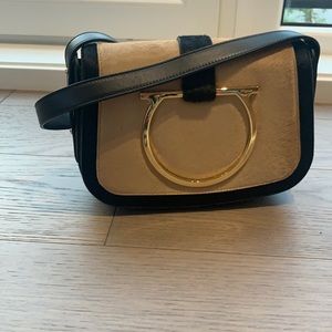 Beige and black hairy Sabine shoulderbag